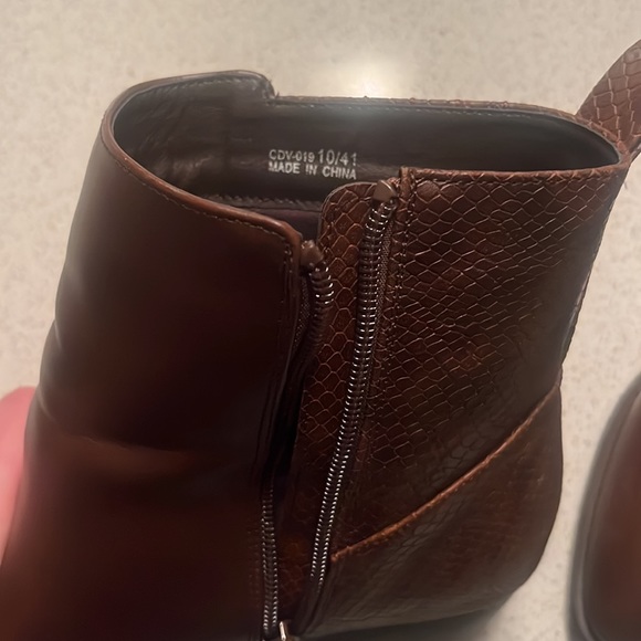 Brown booties - Picture 2 of 4